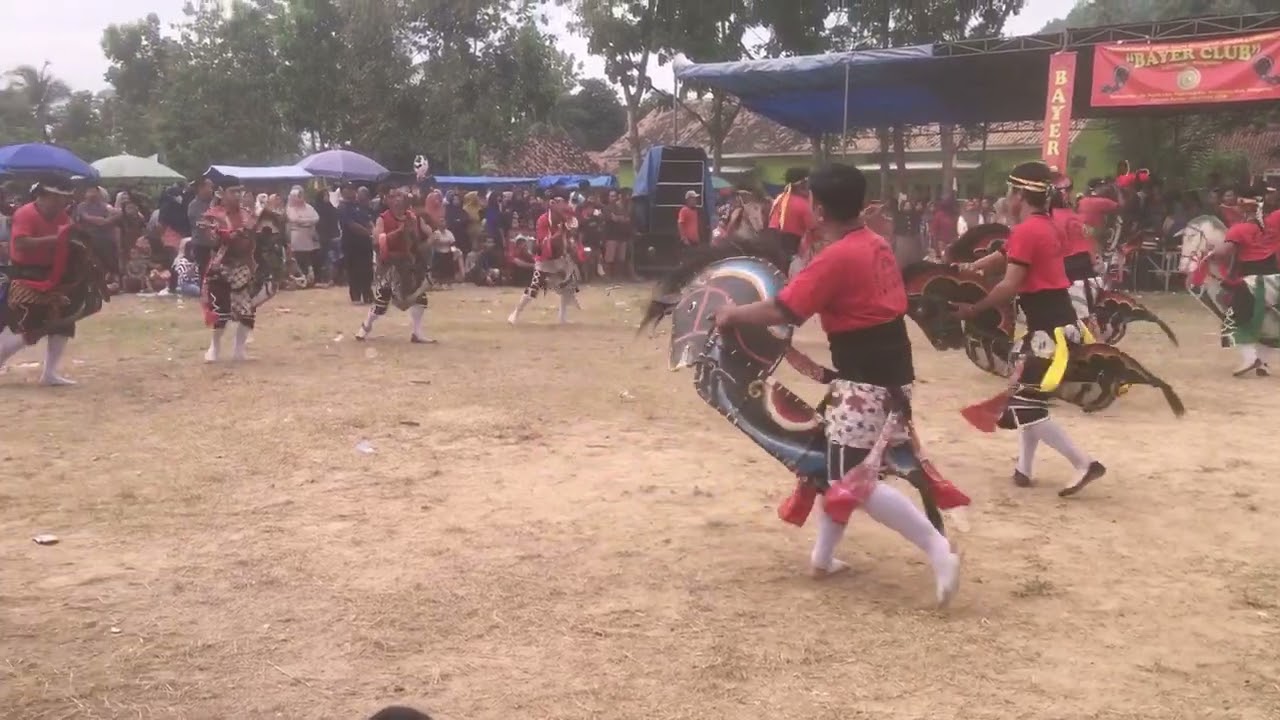 (Live padang suryo) ketika abang-abang lagi nari detik detik ada yang... Bayer Club/Sugeng pangestu