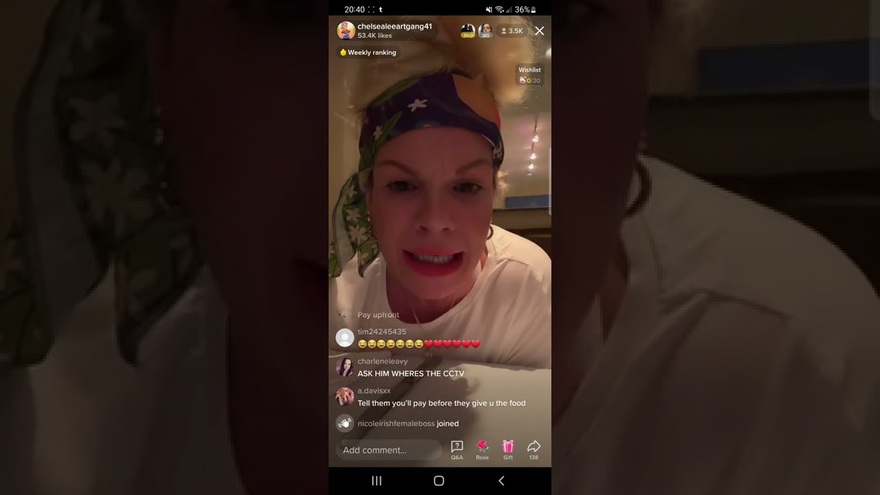 Wannabe famous Tiktoker Chelsealeeart kicked out of fancy restaurant for not paying previous bill