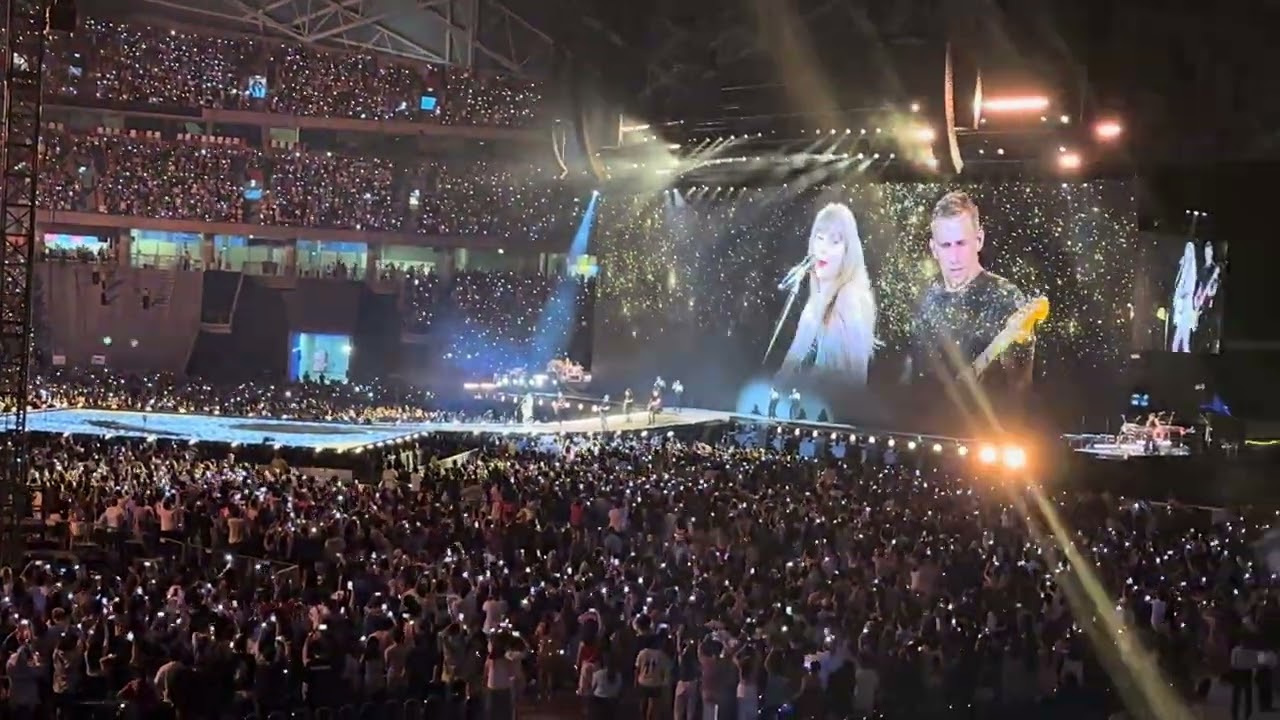 Taylor Swift Singapore 2024 - Fearless & Love Story
