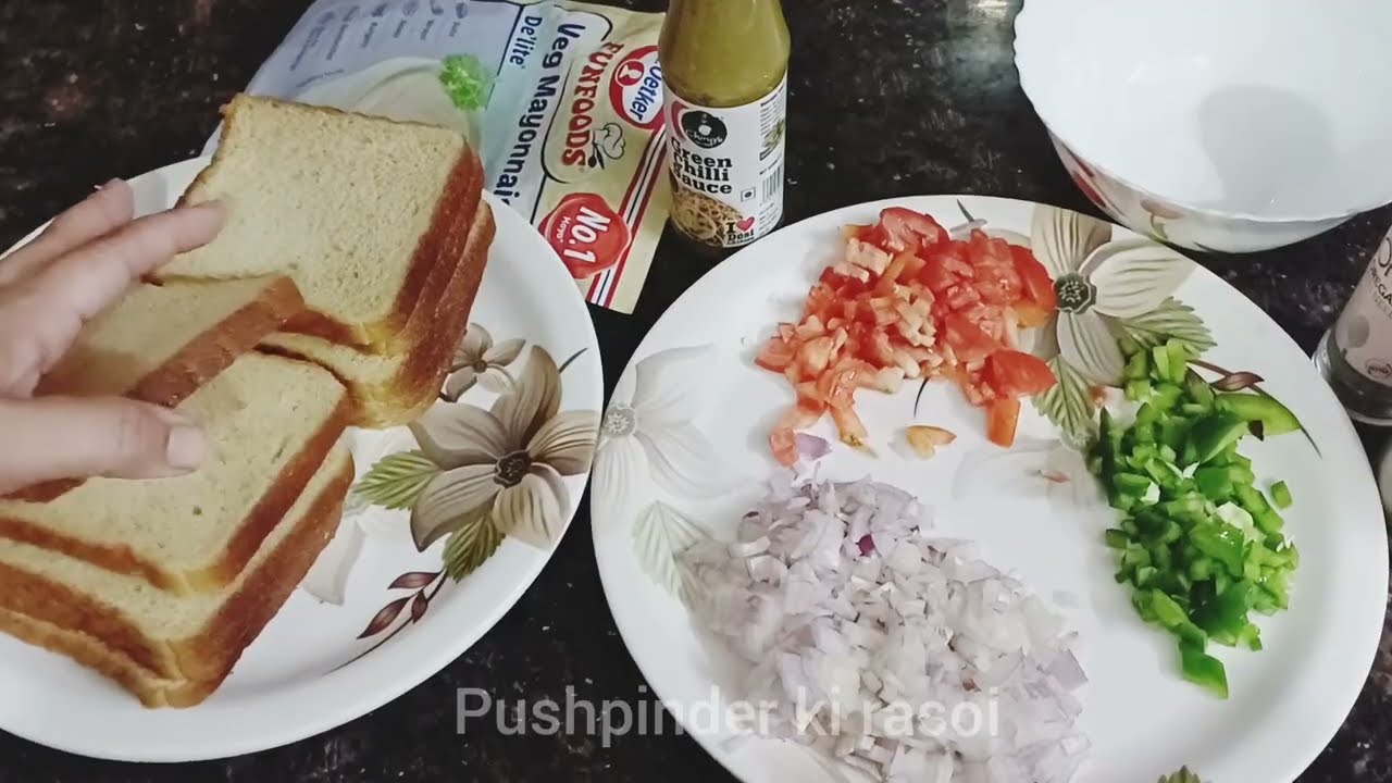 बाजार जैसा वेज क्लब सैंडविच 5 मिनट में | Club Sandwich | Veg Mayo Sandwich | Cooking Vibes 