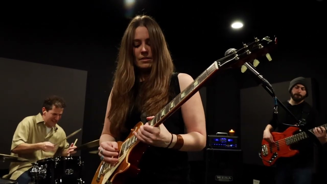 Angela Petrilli & The Players - 