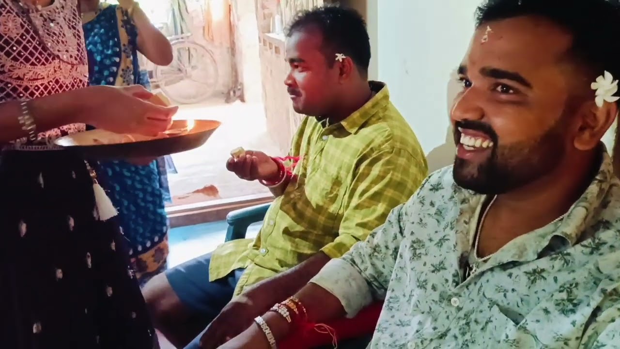 ରାକ୍ଷୀ ବାନ୍ଧିଲି ମୋ ରଖିବ ମାନ👍😍