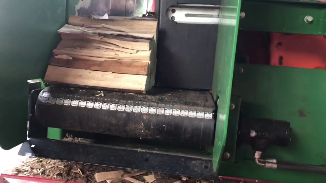Mobile Spaltmaschine mit X Messer