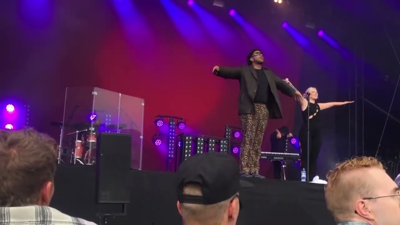 Evelina - Me ei kuuluta toisilemme feat. ANI live Suomipop Jyväskylä 2022