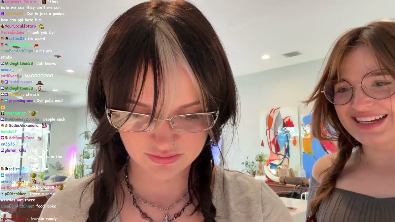 Going Schizo in Her DMs: Peach, Rune, & Cyr