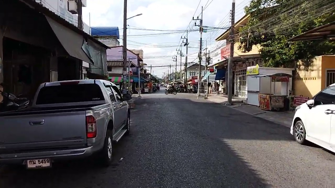 ไก่เท็กซัสไป ไก่เคเอฟซีมาแทนหละงน้ำท่วมหาดใหญ่ใน  น้องต้นข้าวมาออกงานแถวนี้ในอนาคต !!?