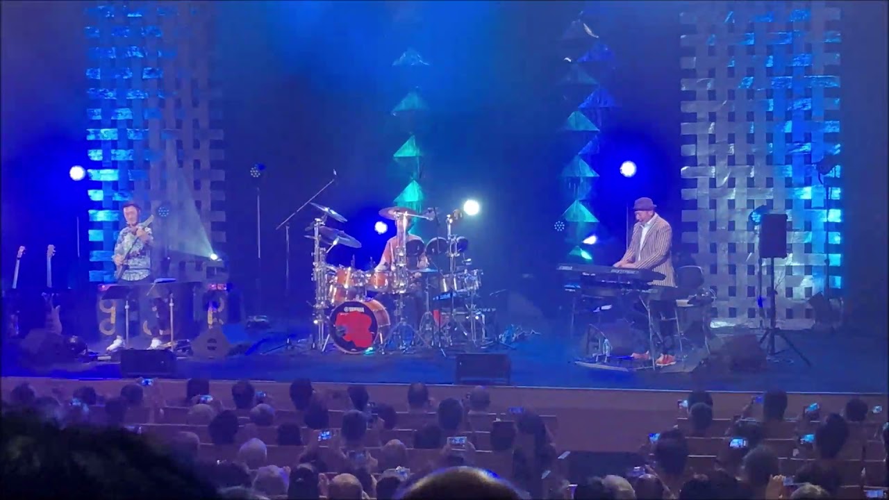 かつしかトリオ / Katsushika Trio - HALLE (ex- CASIOPEA, Akira Jimbo, Minoru Mukaiya, Tetsuo Sakurai)