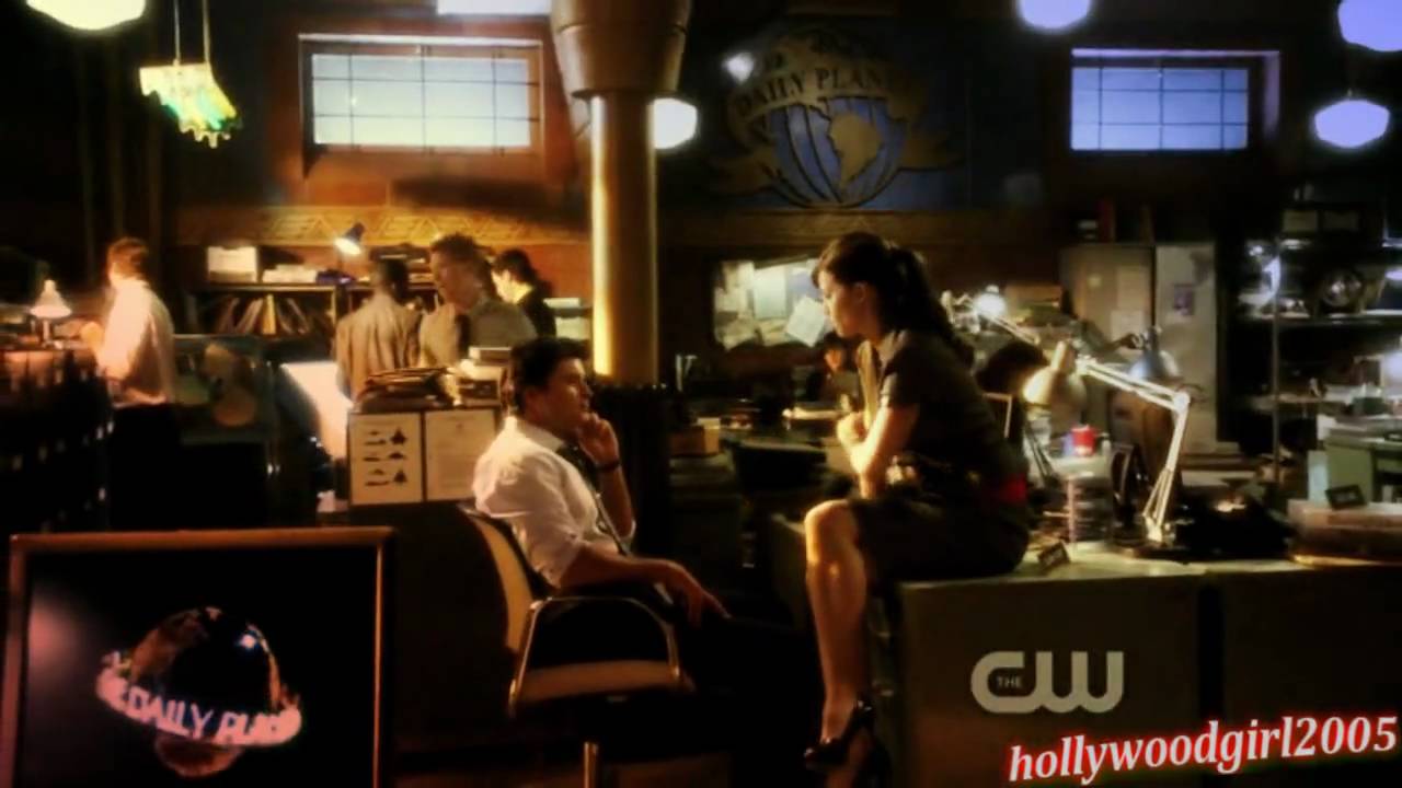 Smallville: Lois & Clark - Shattered [Merry Christmas SmallestSpark & whitelilly0989!!]