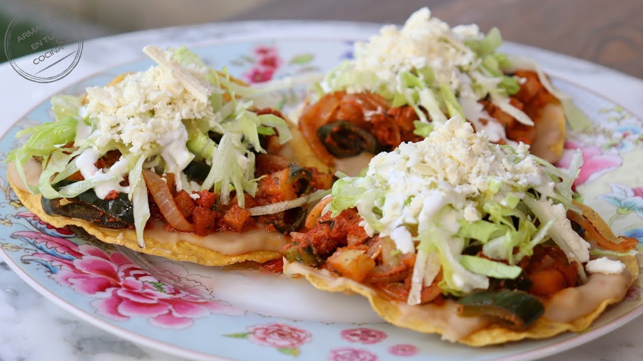 Tostadas De Papa Con Rajas