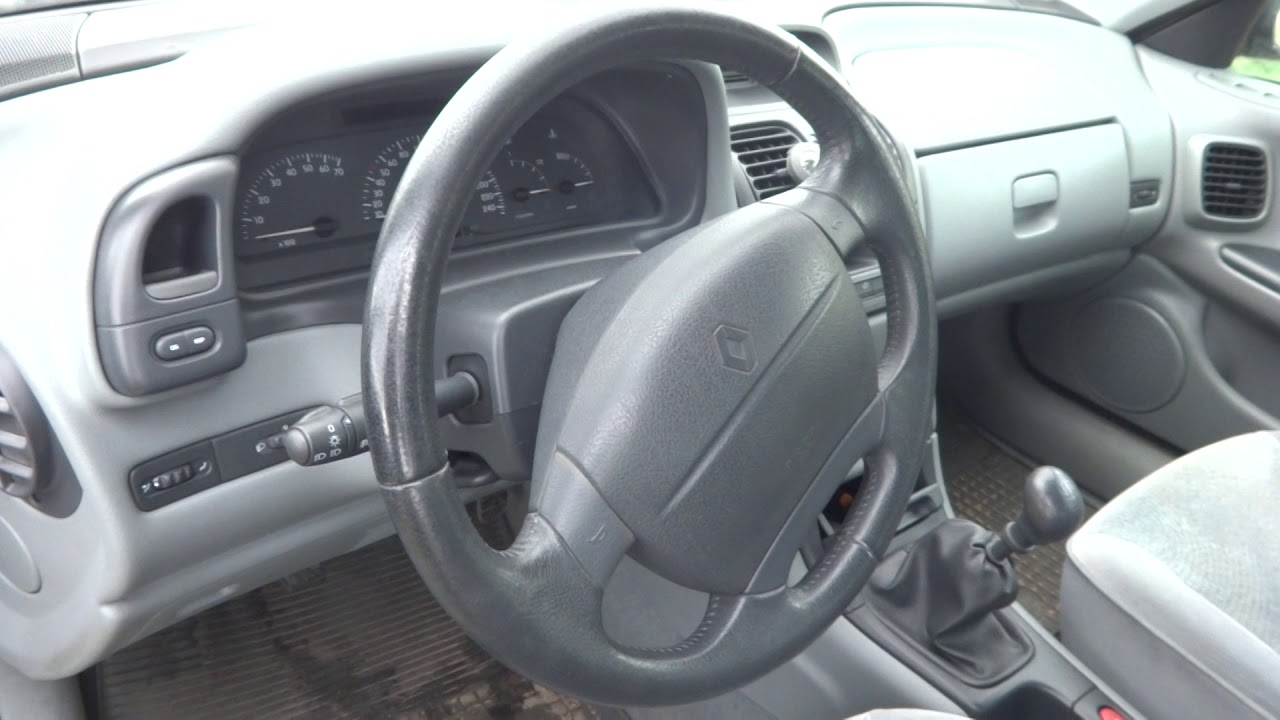 Renault Laguna 2000 Walkaround & Interior