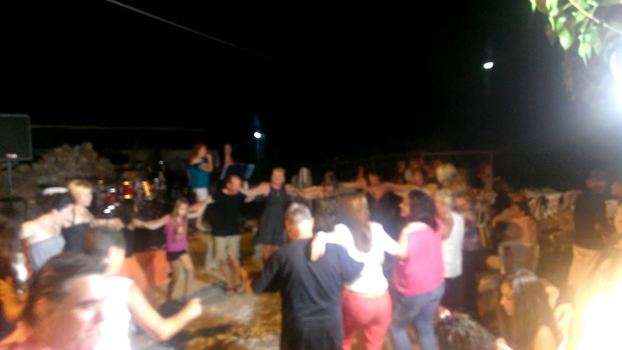 Quiet night out in Drapanos