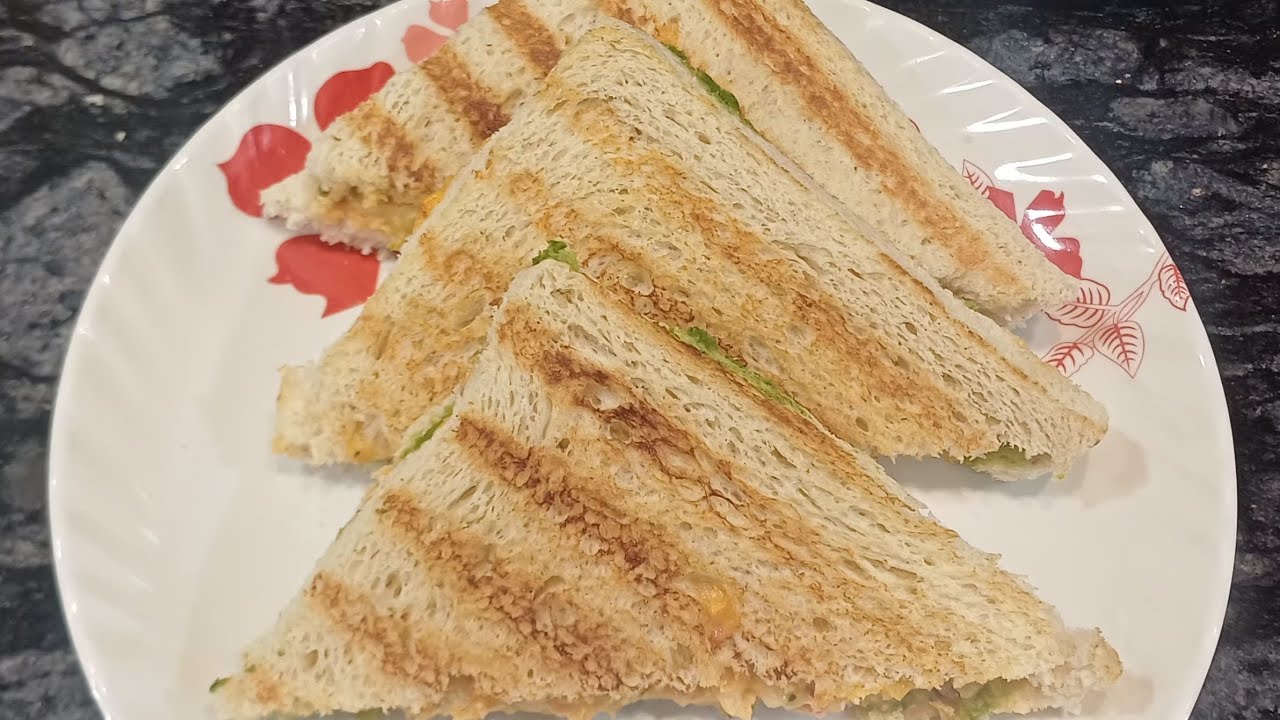 Veg club sandwich in just 10 min/ veg mayo grilled sandwich/ 2nd video on YouTube#food#indianfood 