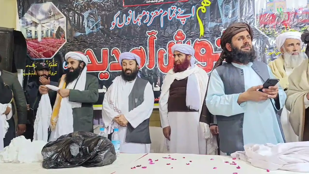 جامعہ امدادالعلوم کے فضلاء کے دستار فضیلت پر۔  انوری صاحب   ذاکر صاحب۔ رضوان کی اشعار 