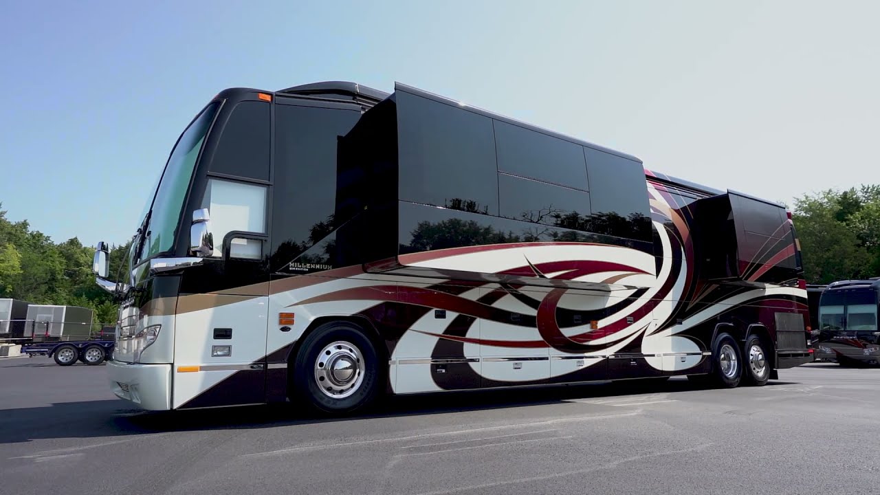 2012 Prevost H3-45 Millennium Coach Triple Slide Bath 1/2 | Olympia Luxury Coaches