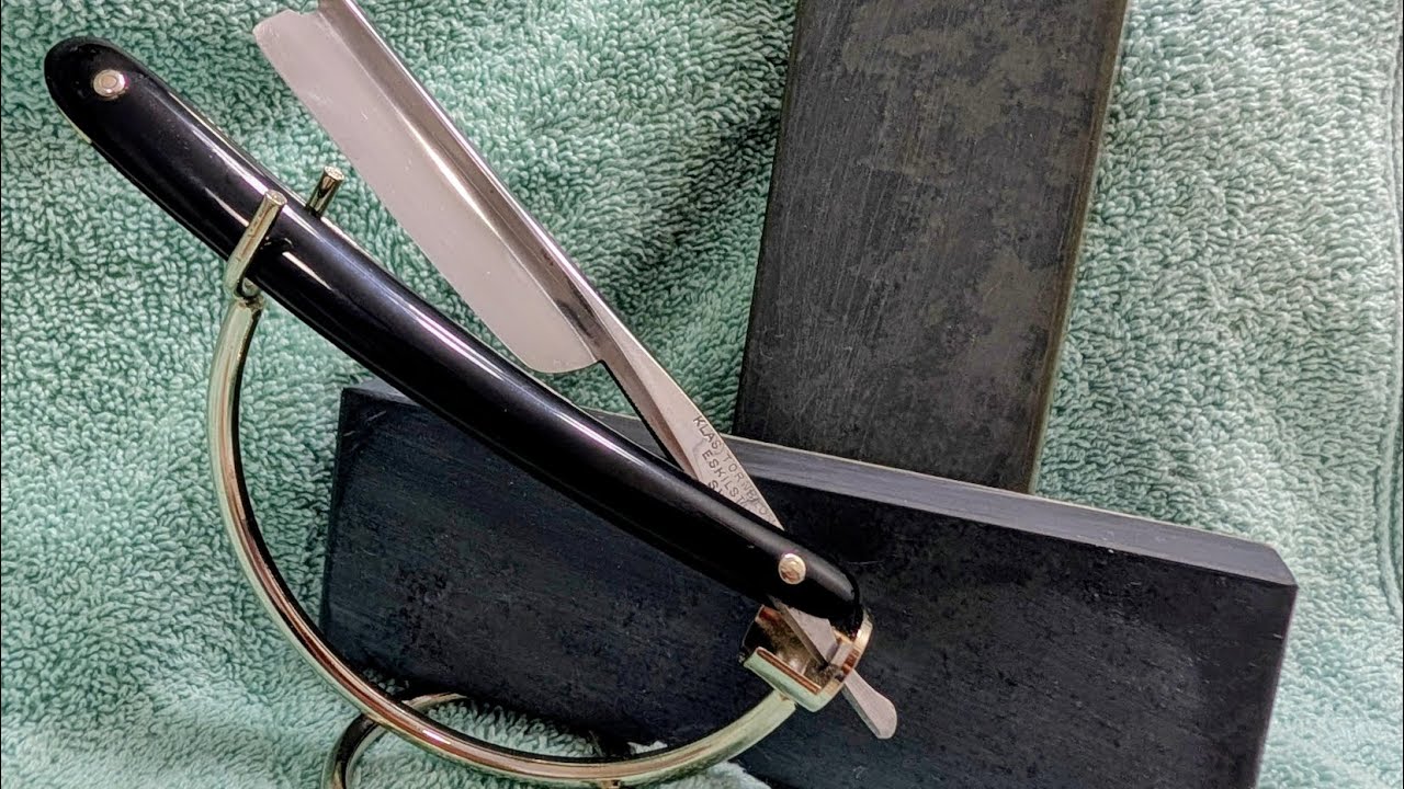 Straight Razor Honing (Green Shadow)