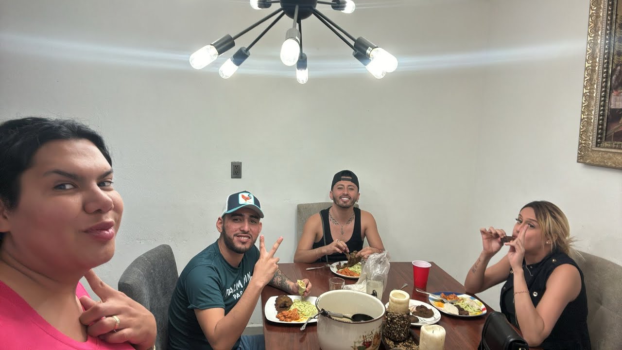 KIMBERLY  IRENE | Hora de comer con Adrián, Shakira y OSCAR ❤️