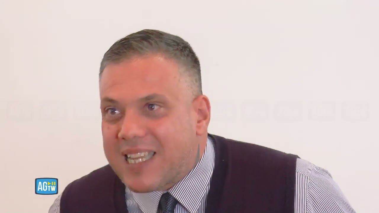 Castellino show: da no green pass a pro-Putin e annuncia il suo partito