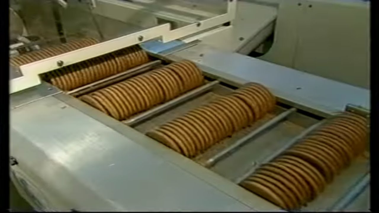 British Biscuit production | Chocolate Digestives | Production line | British food industry | 1991