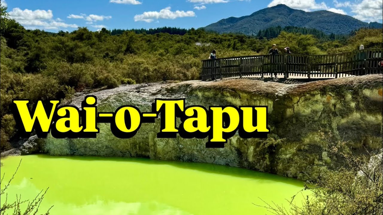 6. Barevný Wai-o-Tapu, gejzíry a vodopády Huka Falls | Nový Zéland