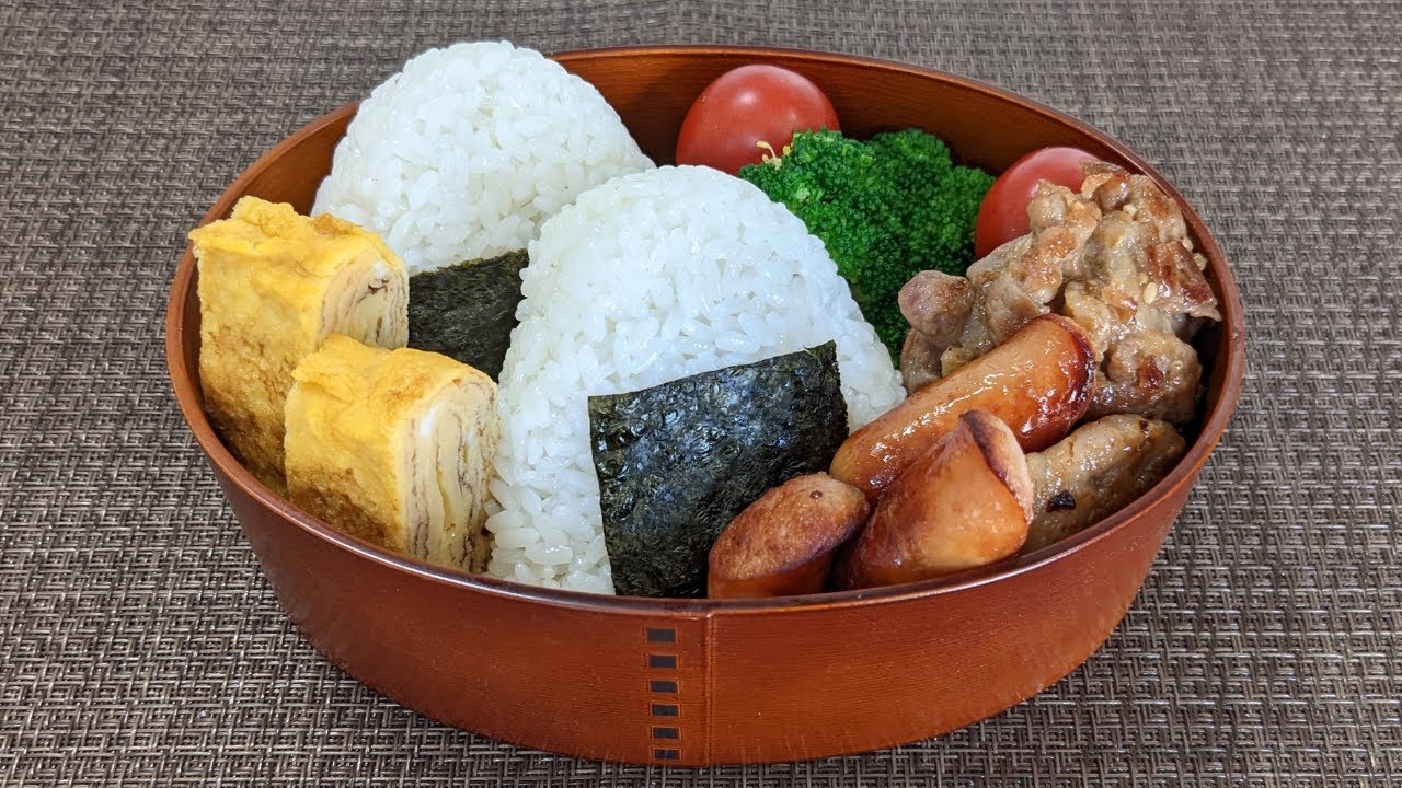【Bento】How onigiri bento boxes are made. ｜rice ball｜ Japanese Lunch Box