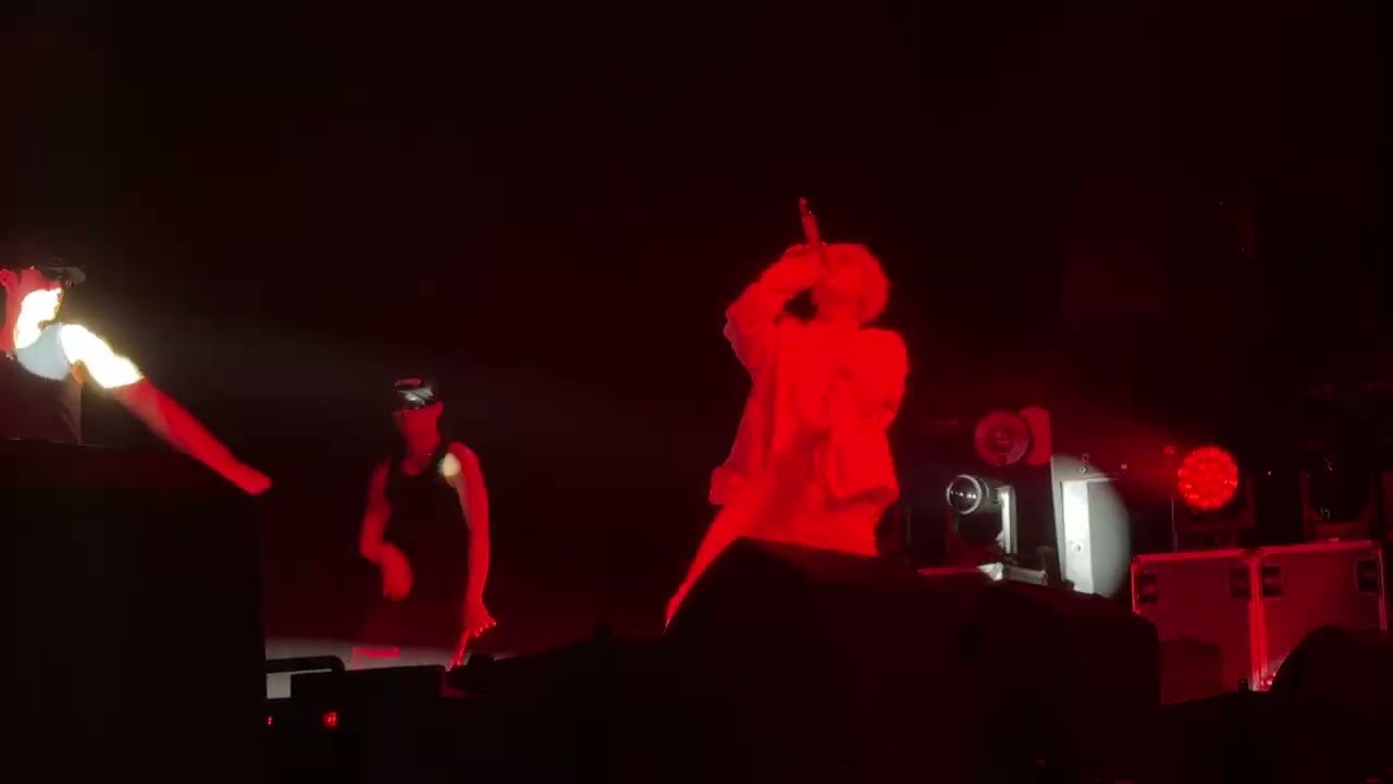 250422 B.I. (비아이) - 'MICHAELANGELO' | B.I. HYPE UP TOUR | Brisbane, Australia