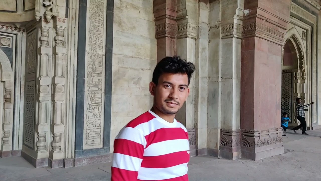 Qila-E-Kuhna Mosque, Delhi
