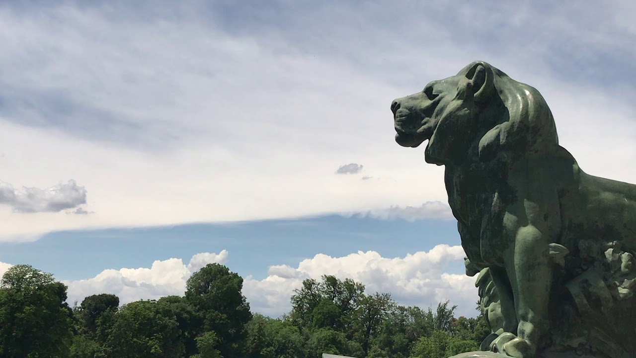 Two Dopes Spend A Beautiful Day in Retiro Park - Madrid, Spain
