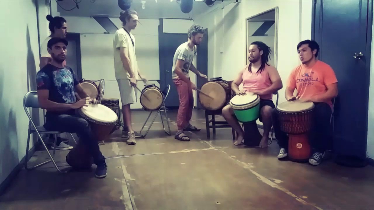 LOLO - Ensamble de percusion africana - teatro cariola - 2016