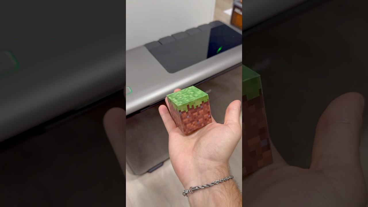 UV printing a Minecraft Block 🟩 #eufyMake #eufyMakeE1 #shorts #3dprinting #diy
