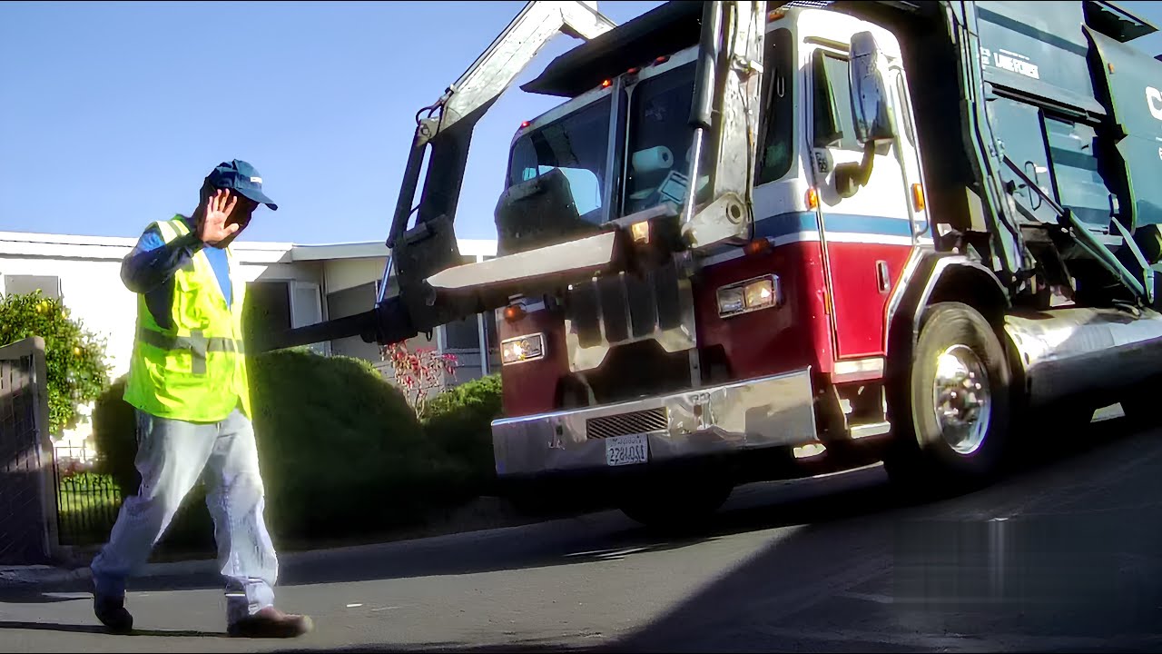 ASMR Honk Honk Morning CR&R Front Load Refuse Truck Driver Omar Lake Forest California