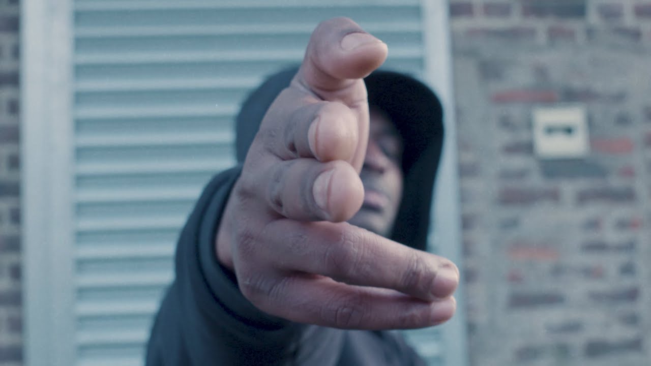 Kruz Leone - Live In The Flesh [Official Music Video]