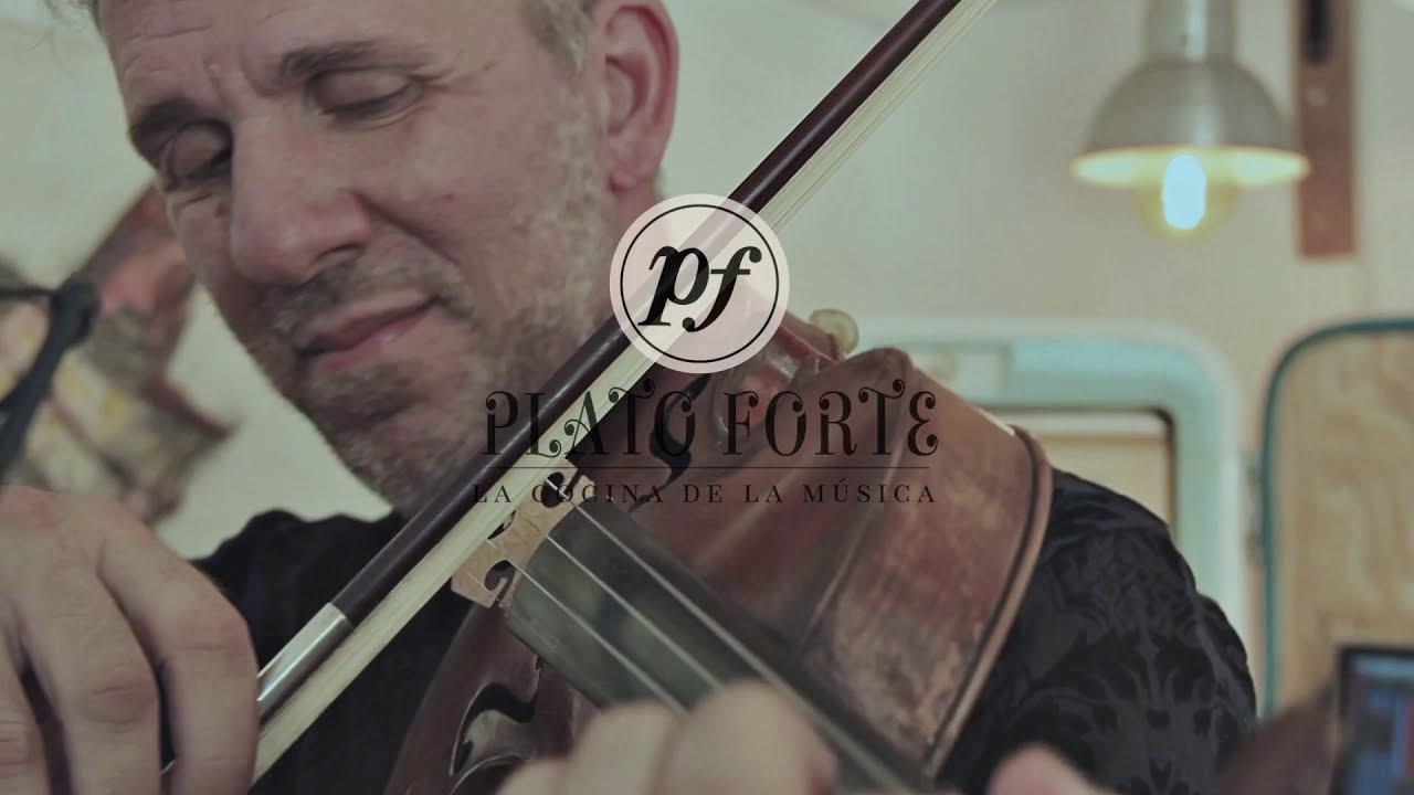“Desarma y Sangra“ - Charly Garcia - Piano y violín. Plato Forte, la cocina de la música.