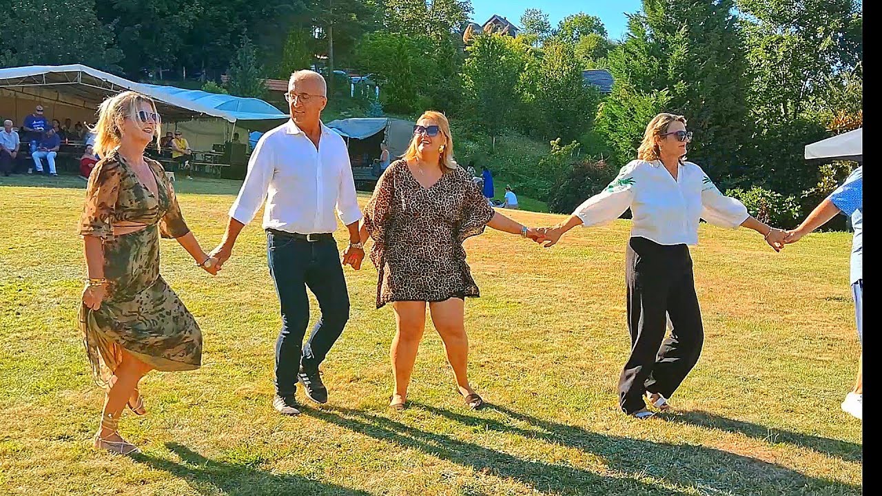 VLASENICA :Drugi dio Veliki spektakl i dernek kod Muje Begića igra se kolo najbolje#edin