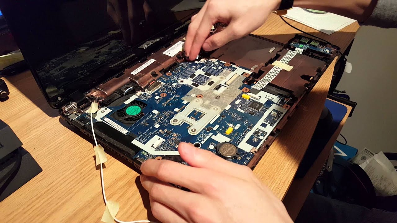 Gateway NE56R/Acer Aspire E1 Series Disassembly Pt. 2