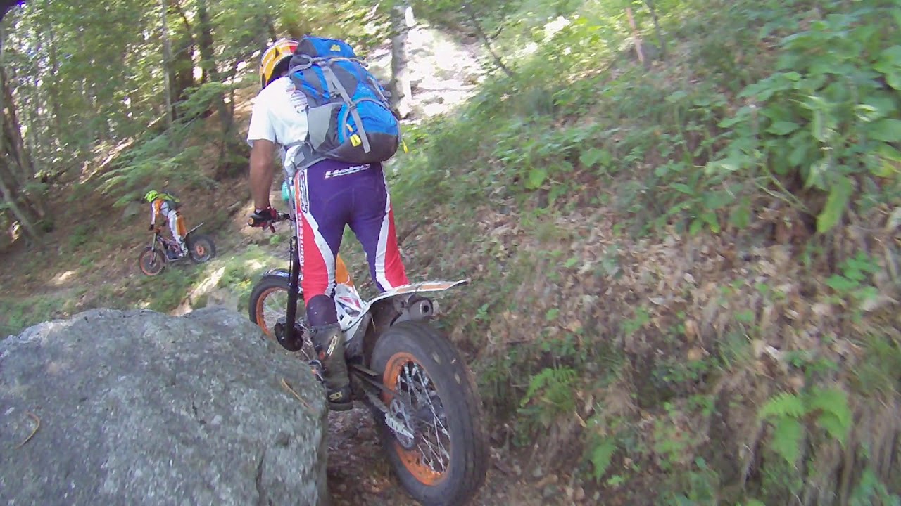 Nel bosco  S Lucio=12 ore di trial