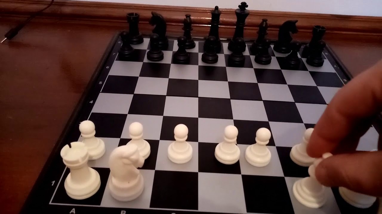 Cum se aranjeaza piesele pe tabla de SAH?