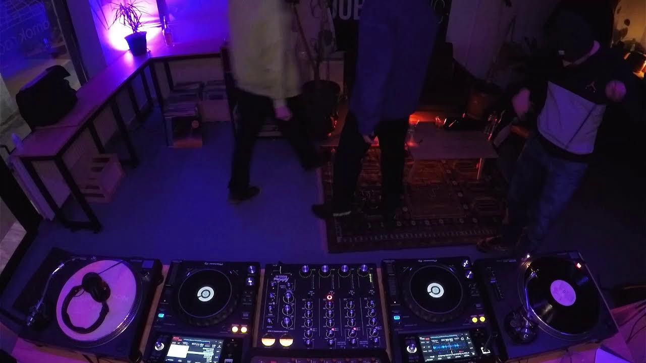 Amok Radio w/ Aceedo