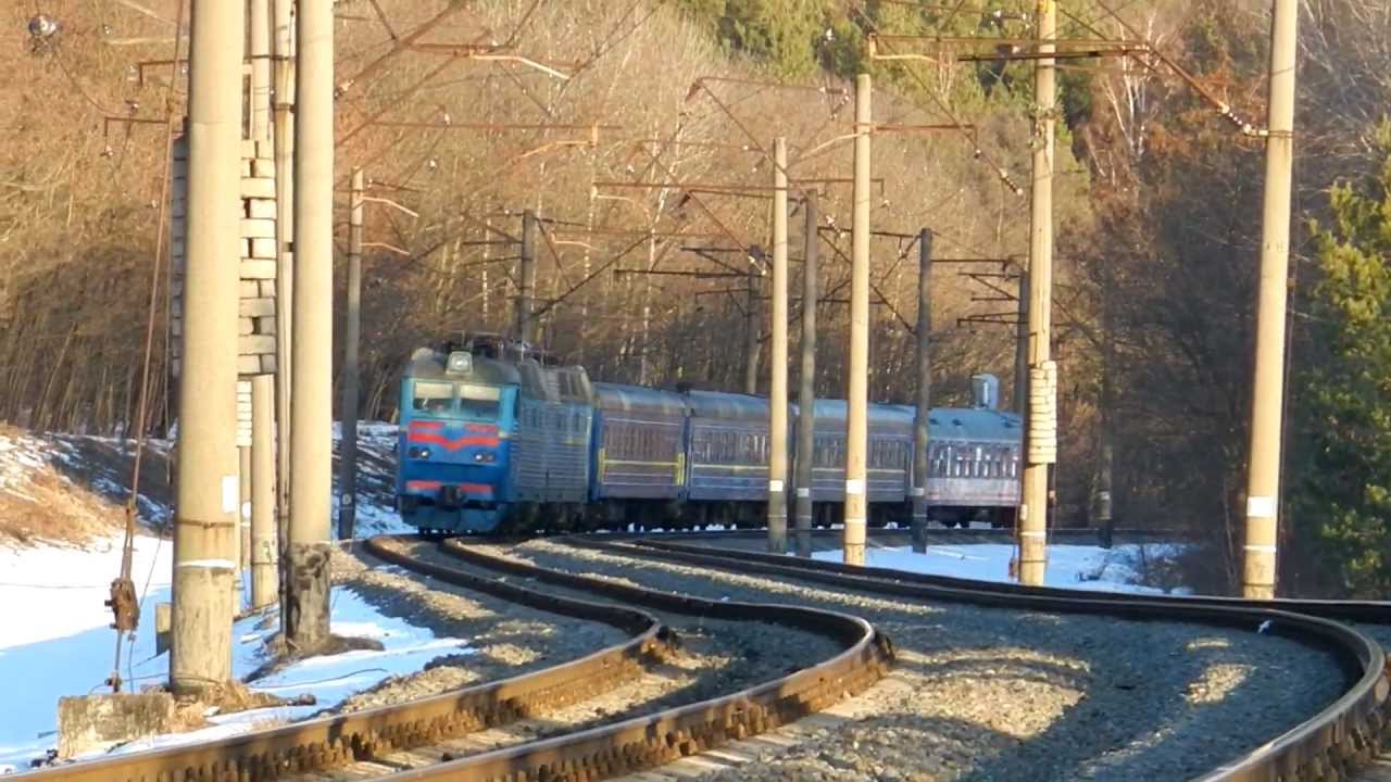 ЧС8-076 с пасс. поездом 