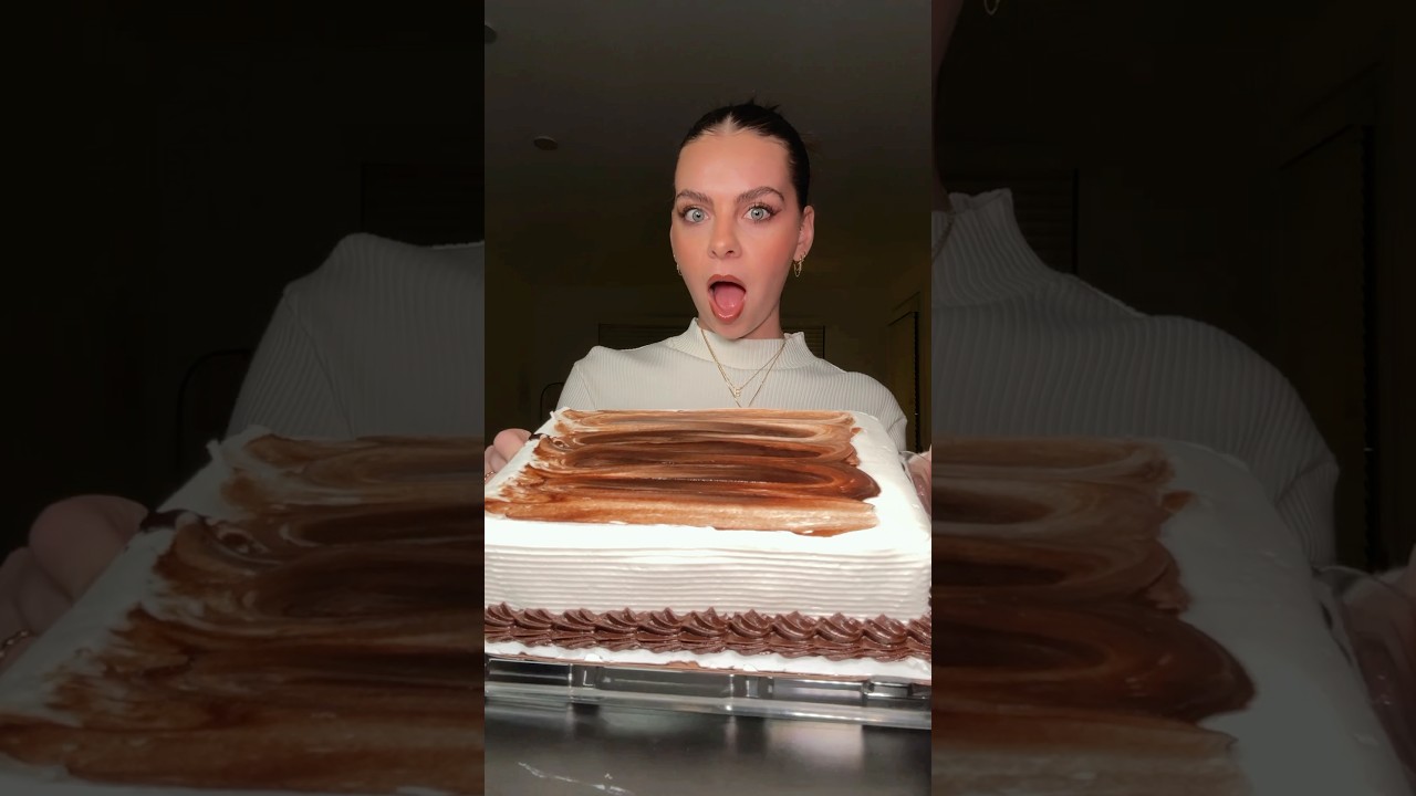 EATING A MARBLE CAKE 🍫🍰😍 #cakemukbang #notalkingmukbang #eating #foodie #dessertmukbang