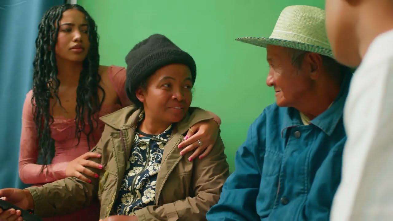 MOPCAAN - IZY TIAKO (Official Music Video)
