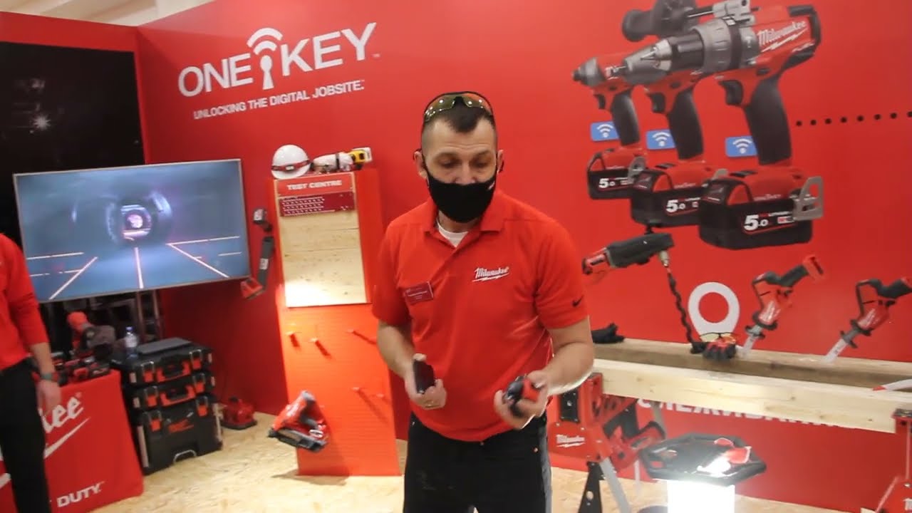 Трекер-метка Tick из программы Milwaukee One-Key. Конференция 2022 (Россия, г. Сочи, 10-12 февраля)