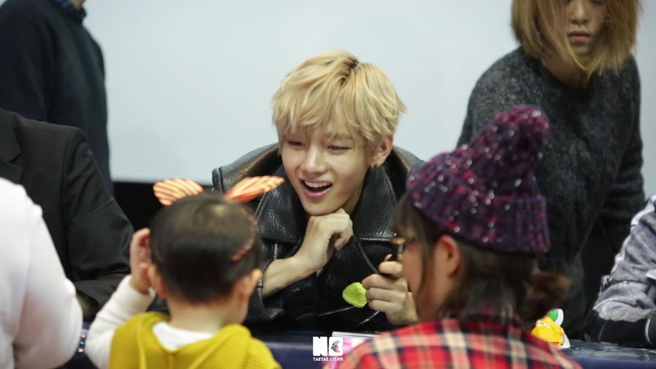 141119 잠실 팬싸인회 방탄소년단 뷔 애기가 좋은 태태♥