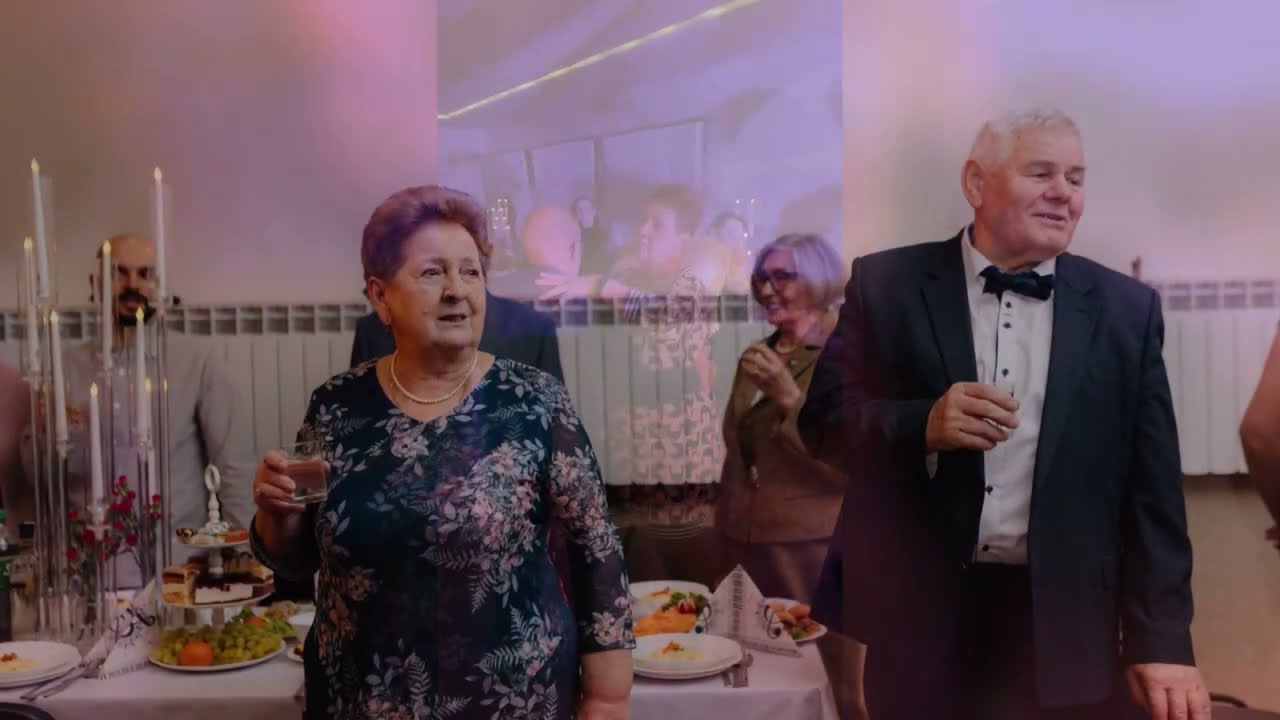 Niech Żyje Bal -mojej kochanej rodzinie za która tęsknię❤️🇵🇱!