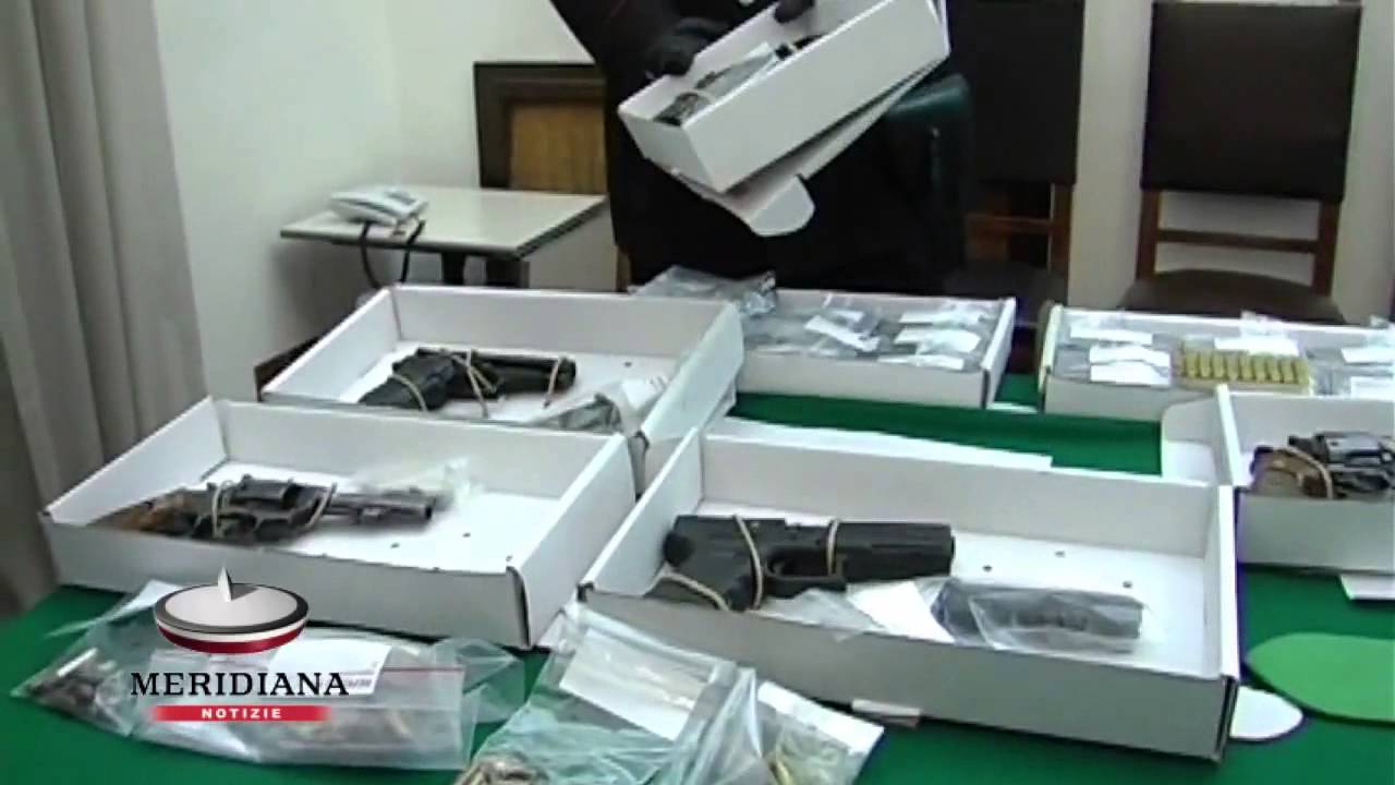 Montespaccato, Carabinieri rinvengono un arsenale tra le siepi