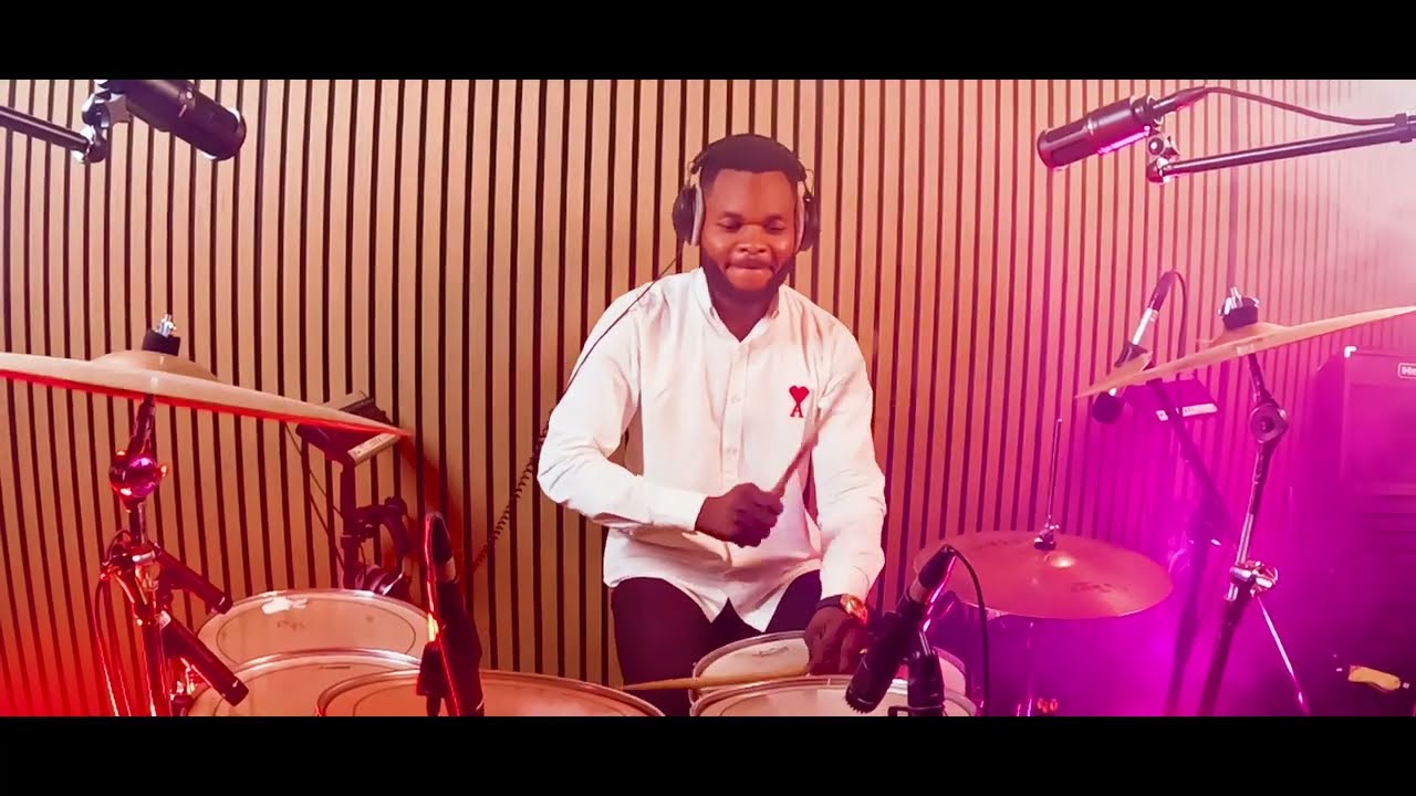 TOMBWAMA BATTERY COVER By ÉRICK TSHIMINYI Mufuta
