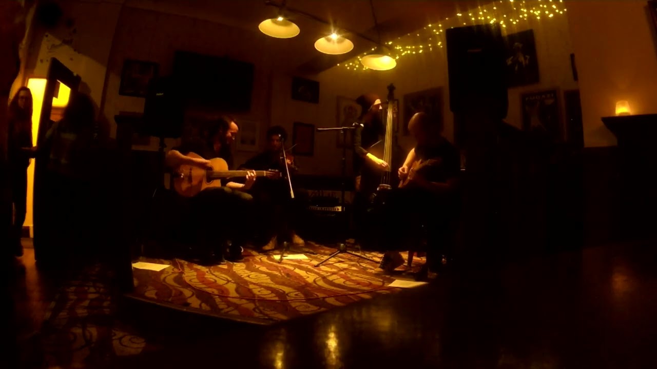 The Bortowski Swing Byddyg Blue Bell Conwy