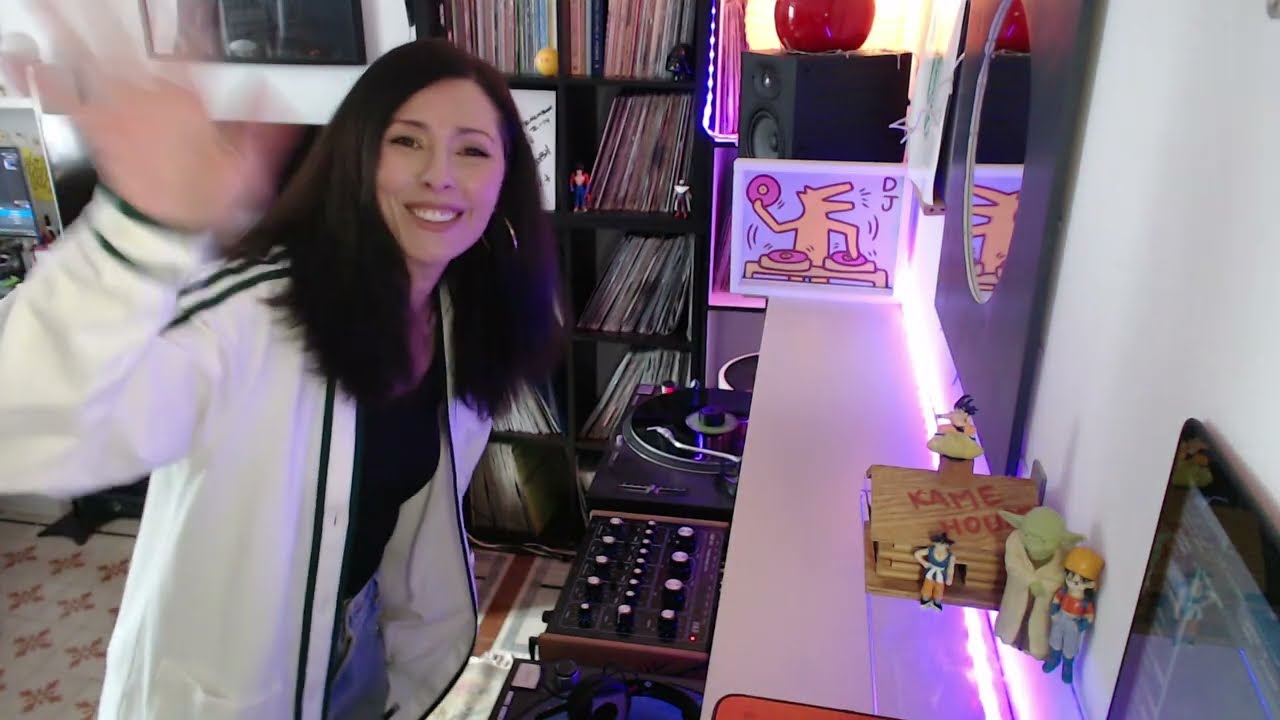 CELEBRATE INTERNATIONAL WOMEN'S DAY!!!  Classic 90s Deep House Second hour Deep/Dub Techno