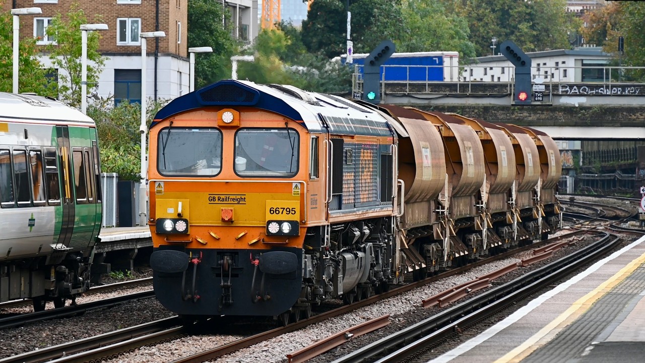 Steam and diesel action at Kensington Olympia