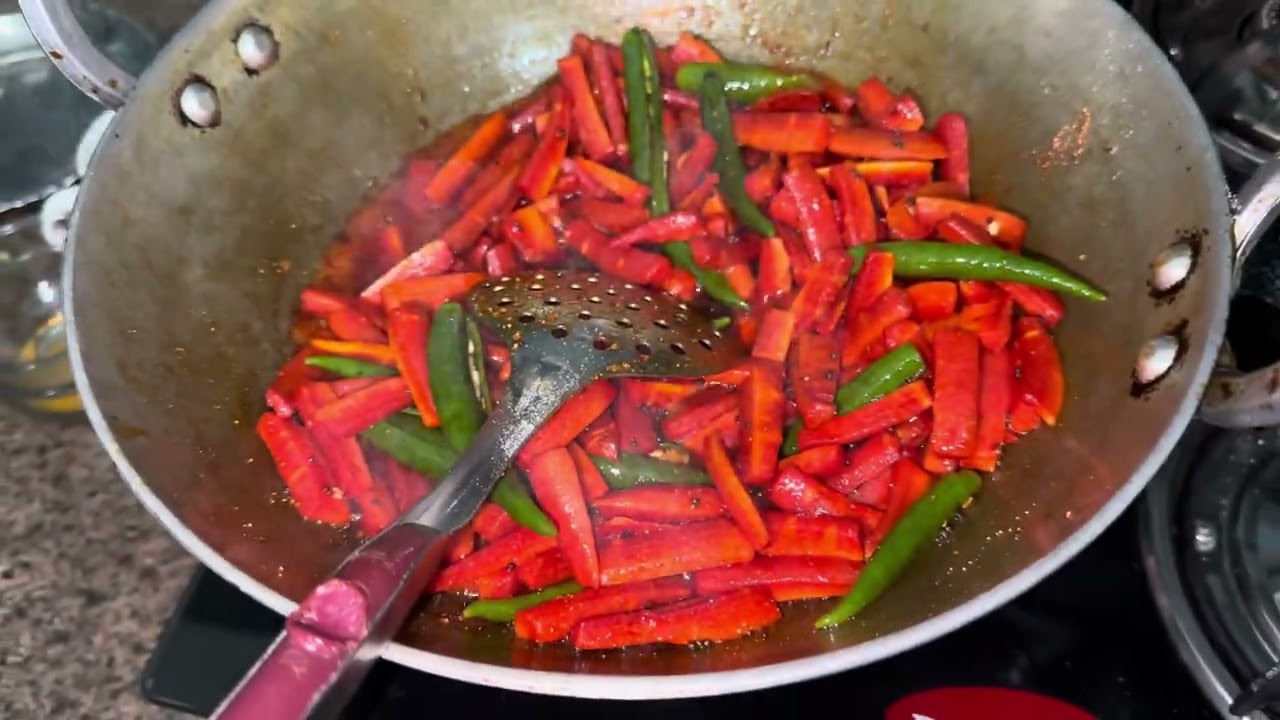 Gajar ka khata meetha Achaar