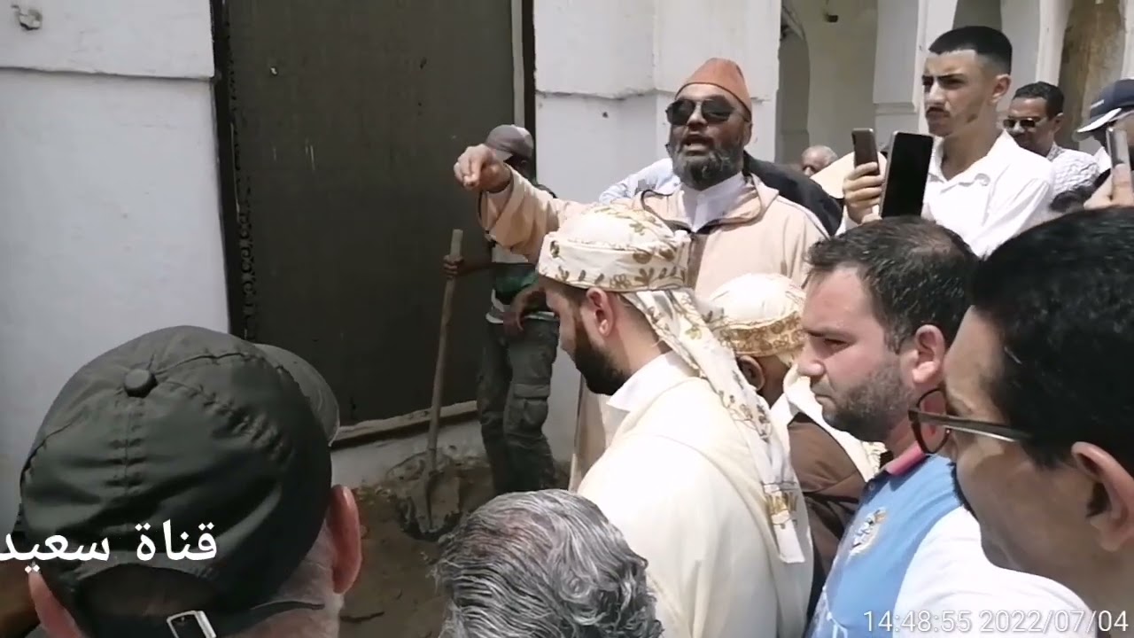 تشييع جثمان الشريف العلامة عبد الله الوزاني إلى مثواه الأخير رحمه الله كلمة في حق الفقيد والدعاء له🤲